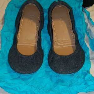Graystone Tieks sz 9